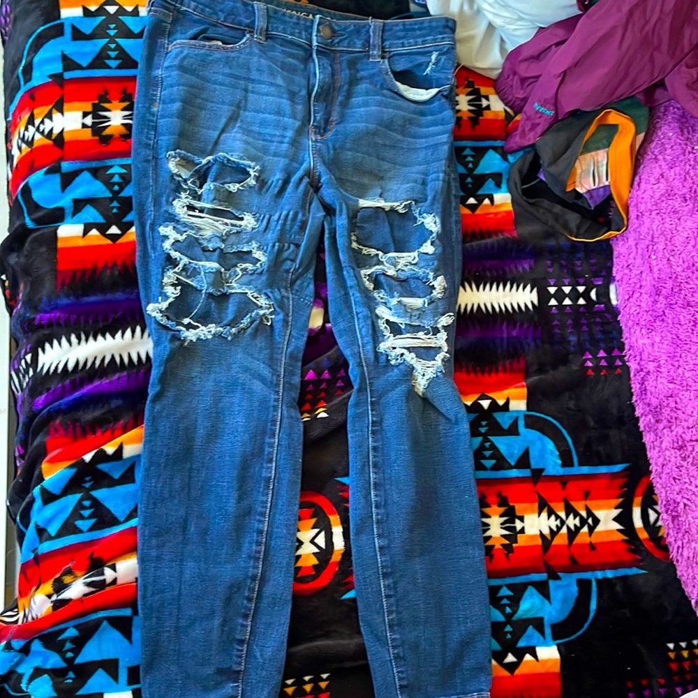 American eagle jeans. Size 14 Short. Hi rise and stretch.